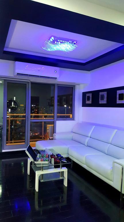 Modern Luxury Lower Penthouse Unit Манила Екстериор снимка