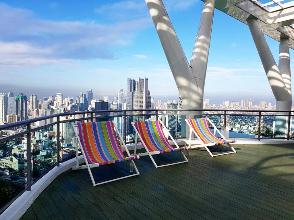 Modern Luxury Lower Penthouse Unit Манила Екстериор снимка