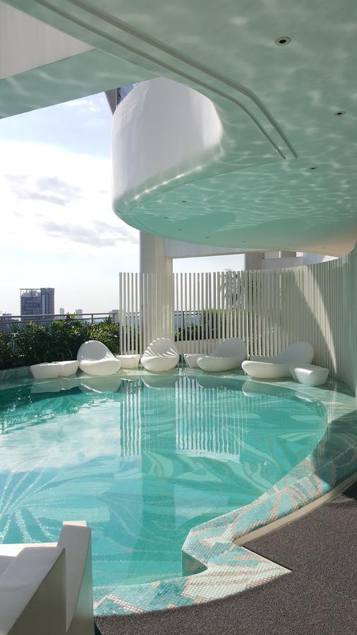 Modern Luxury Lower Penthouse Unit Манила Екстериор снимка